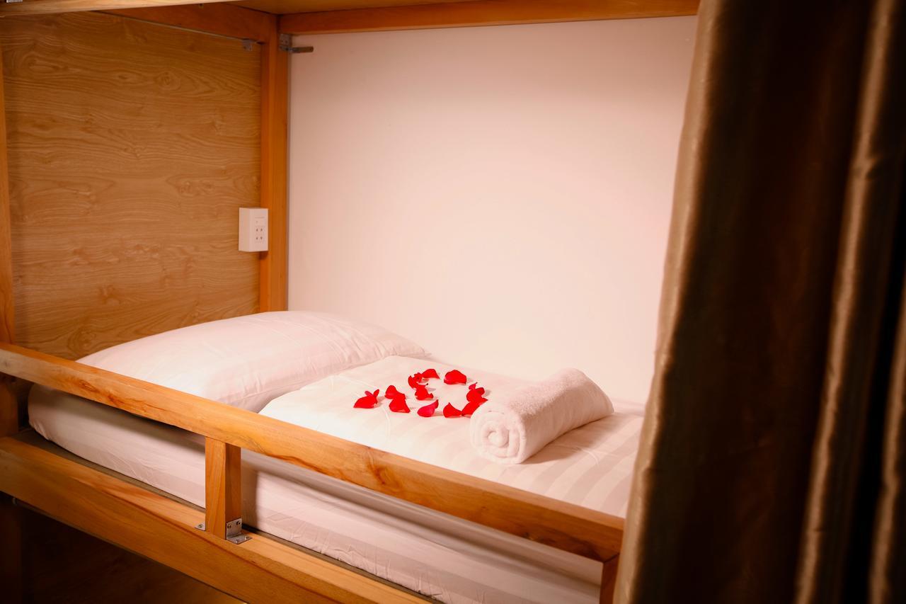 Dola Hostel Хошимин Экстерьер фото