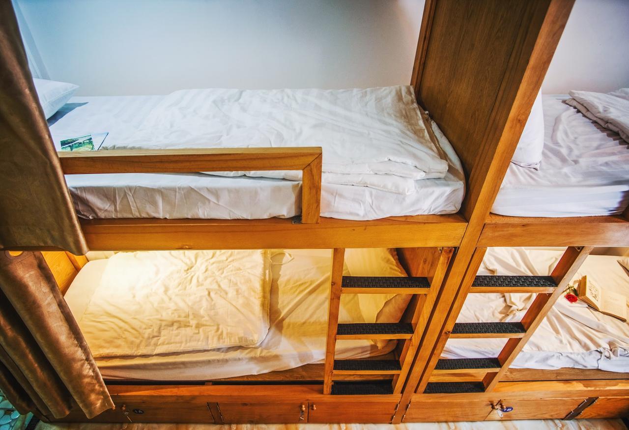 Dola Hostel Хошимин Экстерьер фото