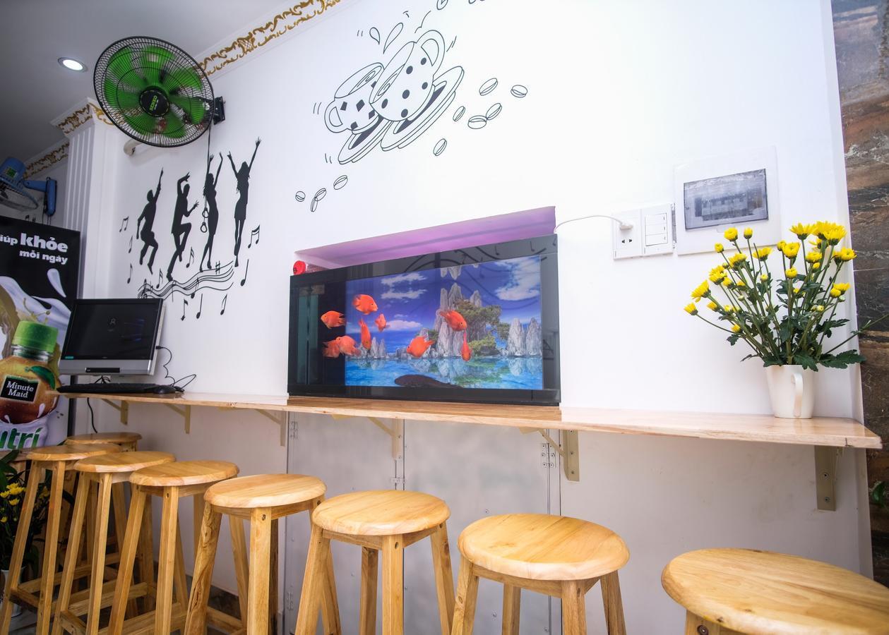 Dola Hostel Хошимин Экстерьер фото